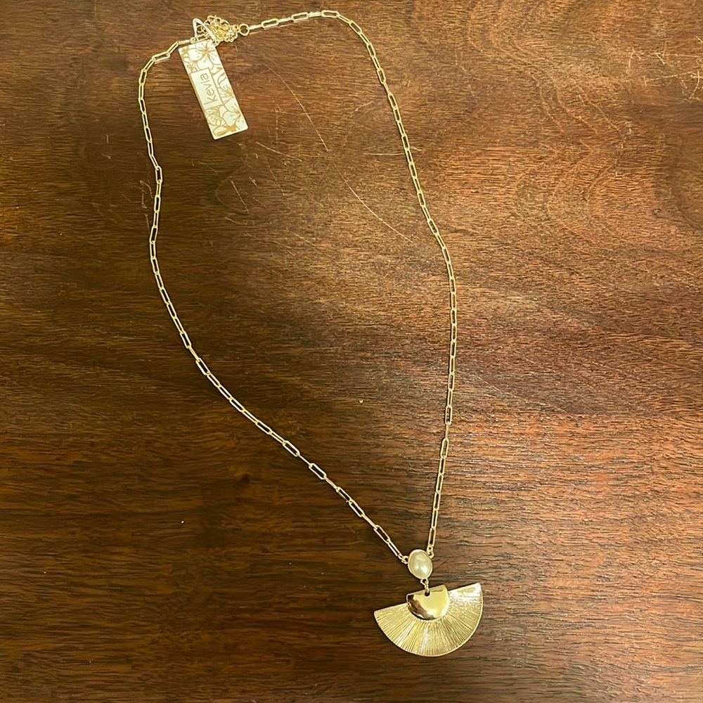 Kyoto pearl and fan necklace